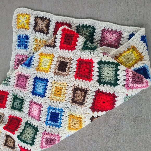 Vtg Handmade Multicolor Rainbow Knit Afghan Granny Squares Blanket Throw Kitschy - Picture 1 of 2